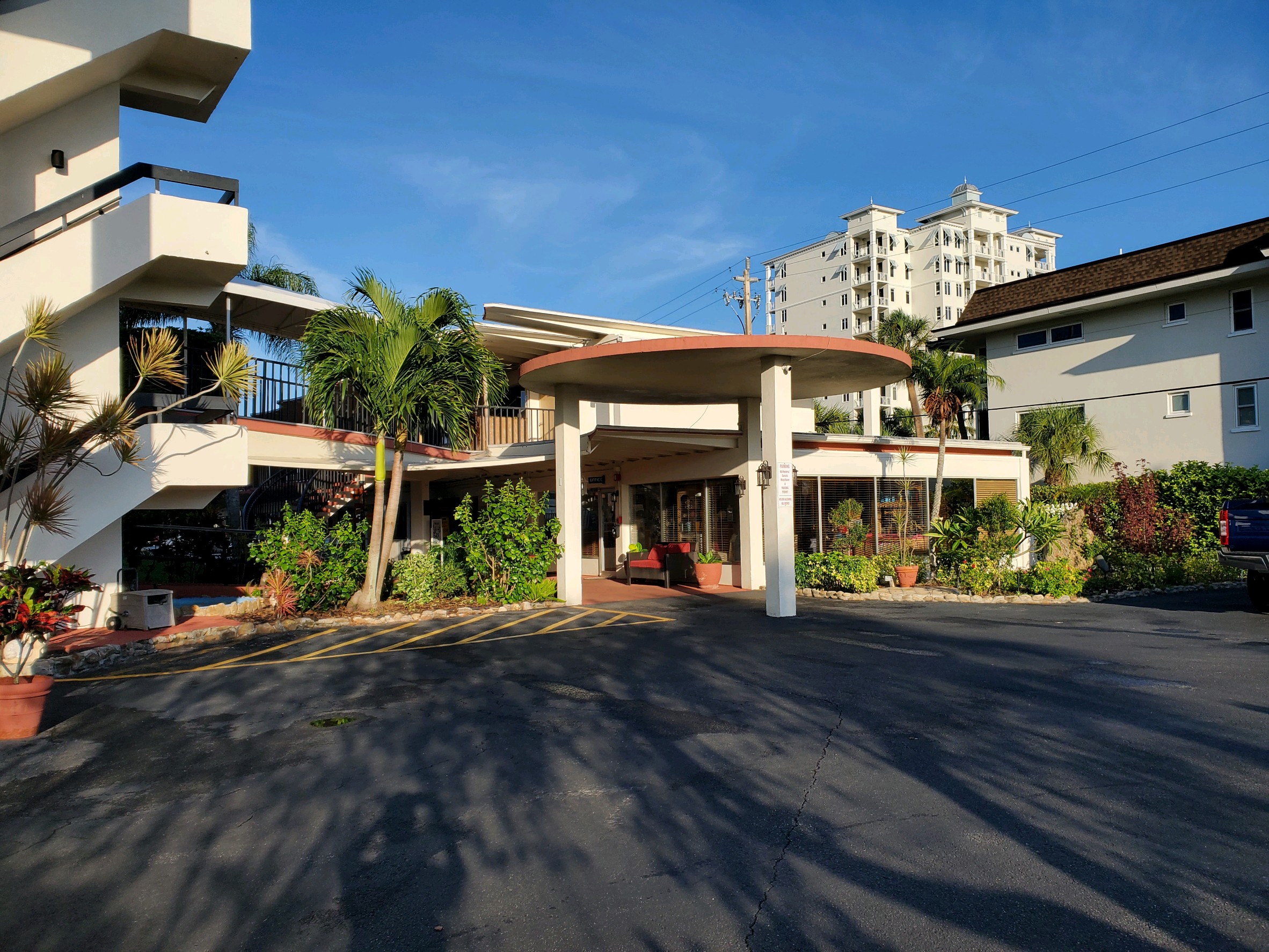Sarasota Sands Resort Exterior
