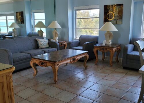 G-Unit Sailmaster Penthouse – 2 Bedrooms / 2 Bathrooms / Washer/Dryer with Private Glassed Lanai